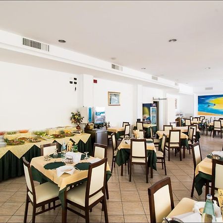 Hotel Belfiore Misano Adriatico Exterior foto
