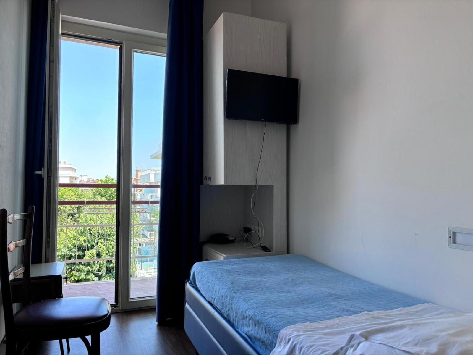 Hotel Belfiore Misano Adriatico Zimmer foto