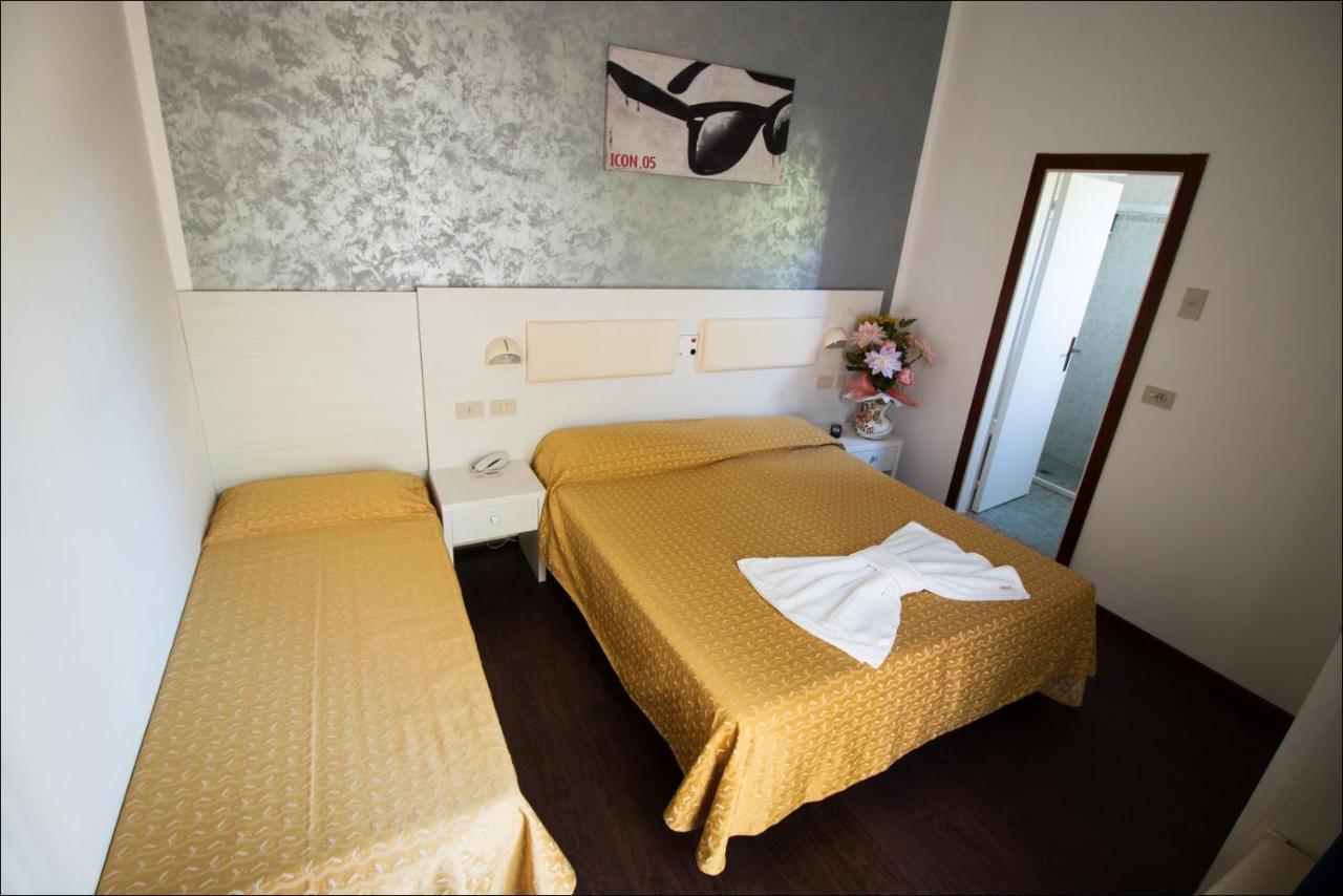 Hotel Belfiore Misano Adriatico Exterior foto