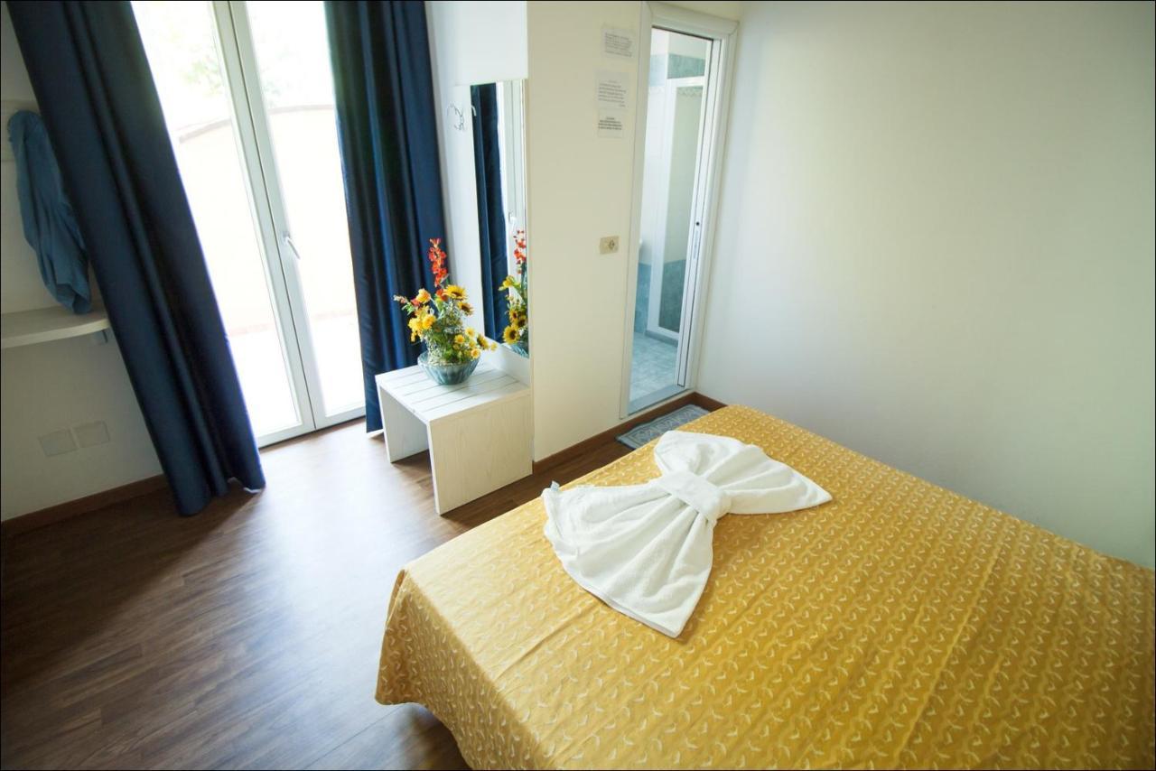 Hotel Belfiore Misano Adriatico Exterior foto