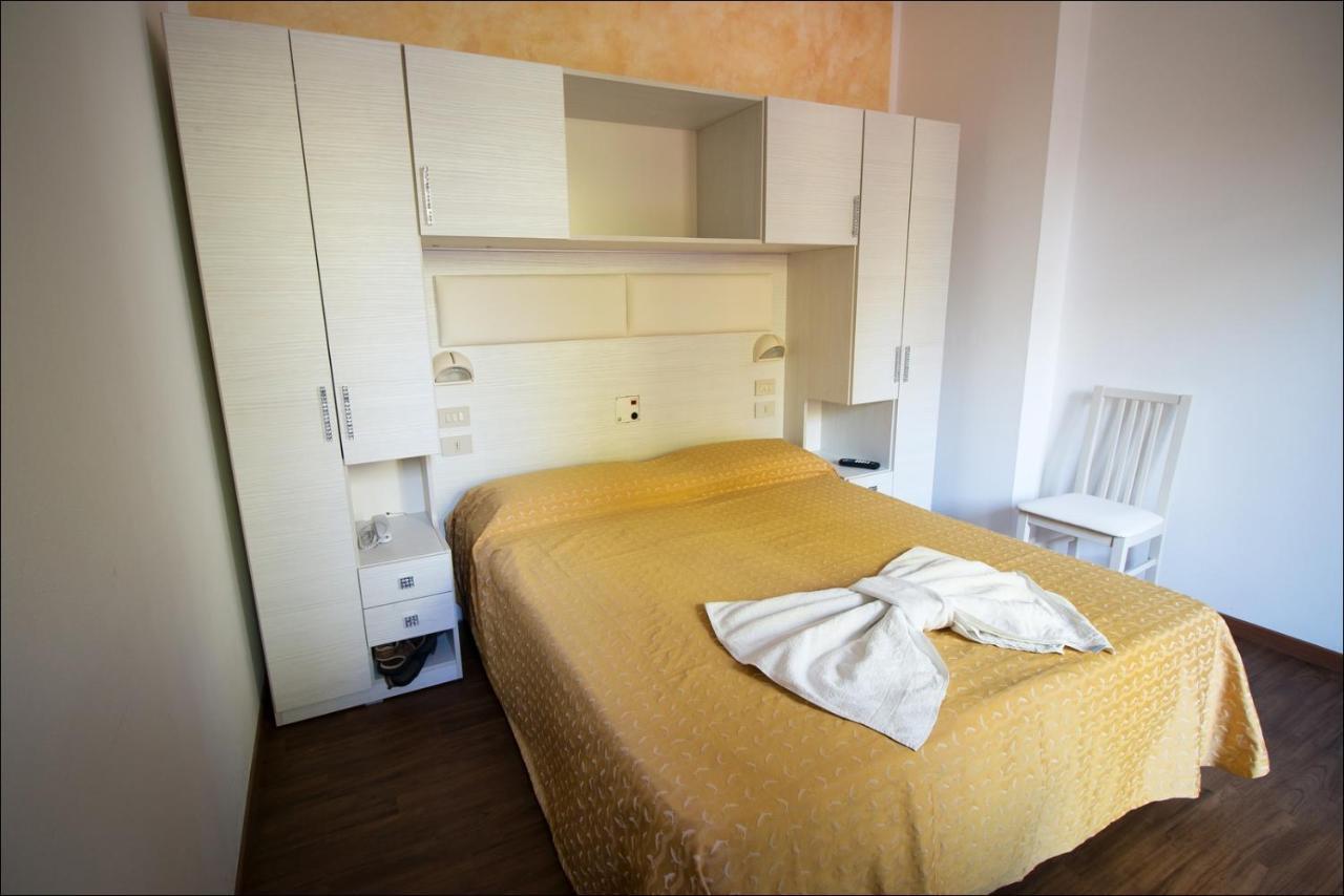 Hotel Belfiore Misano Adriatico Exterior foto