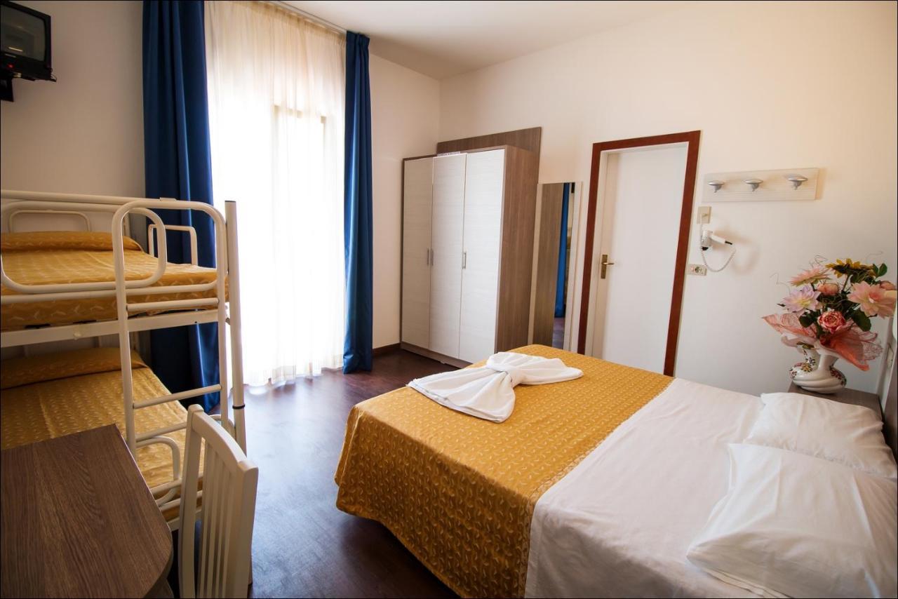 Hotel Belfiore Misano Adriatico Exterior foto