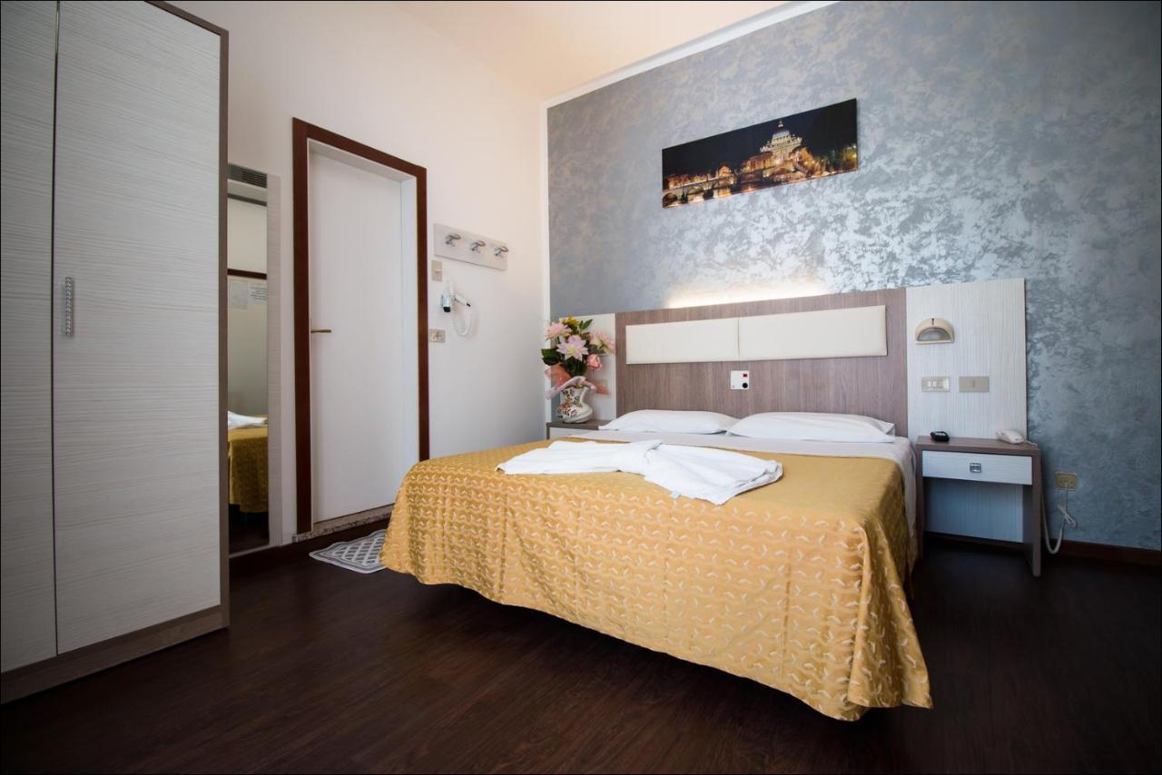 Hotel Belfiore Misano Adriatico Exterior foto